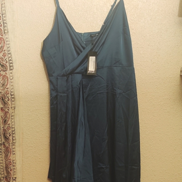 NWT Nasty Gal asymmetrical frill hem dress - Picture 2 of 5